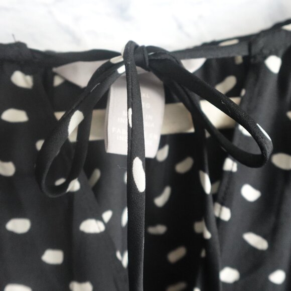 H&M Black and  off-white patterned dress - Picture 9 of 11